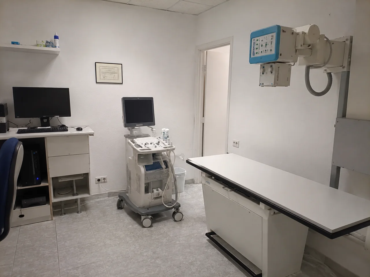 Sala de diagnóstico por imagen de Clínica Veterinaria Tendetes.